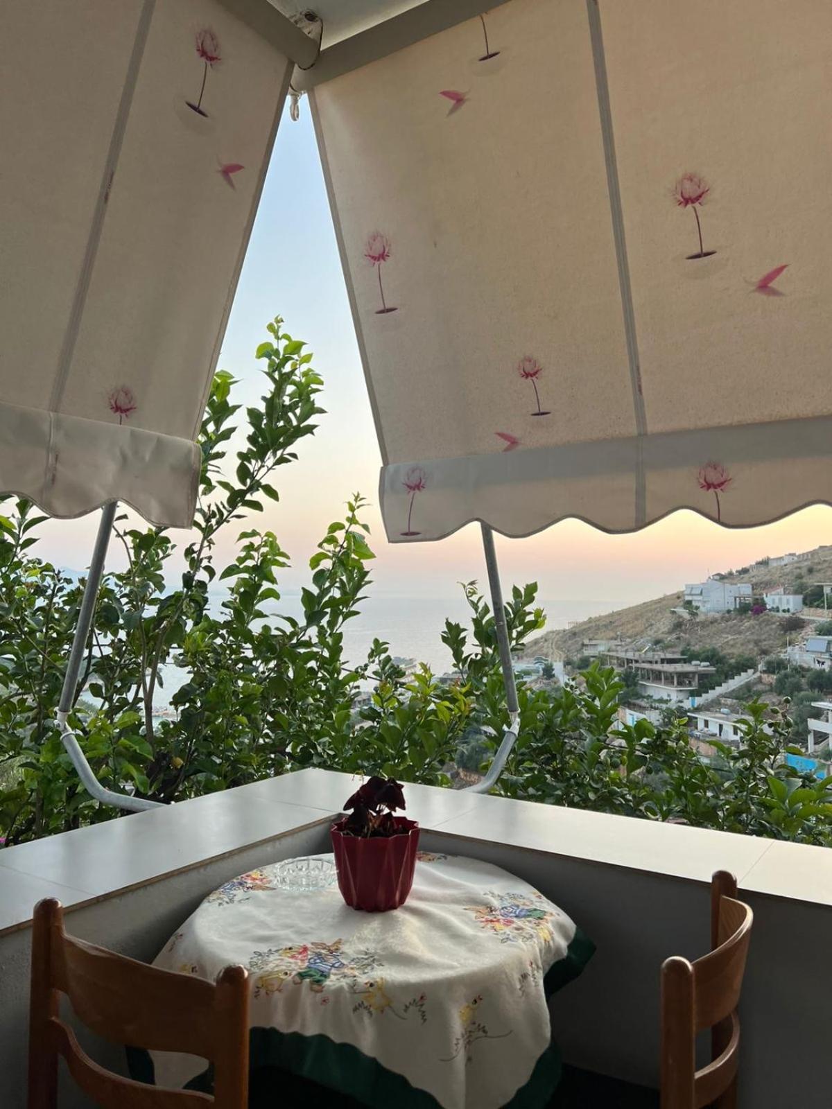Sunlight Apartment&room * Sarandë