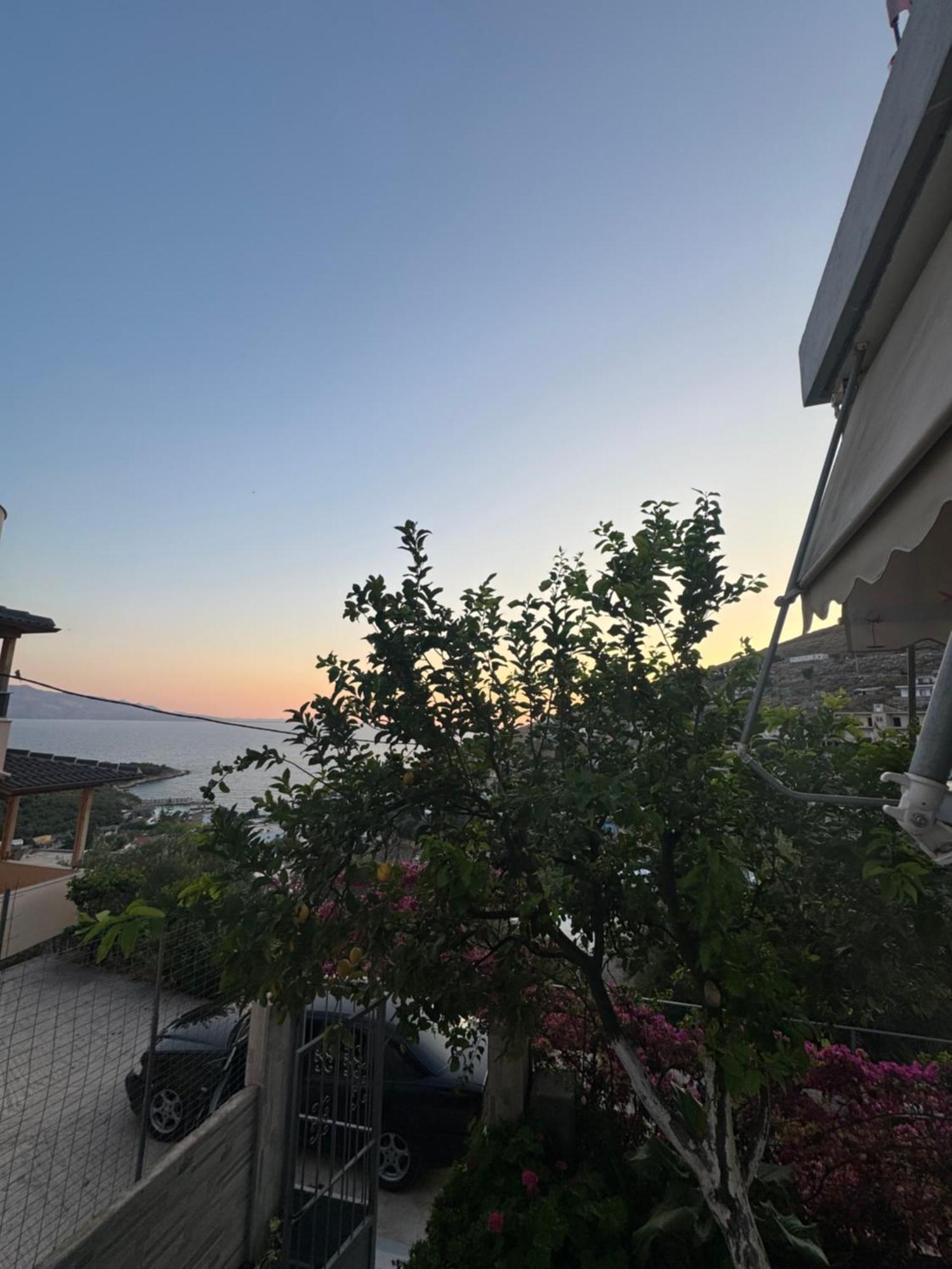 Sunlight Apartment&room Sarandë
